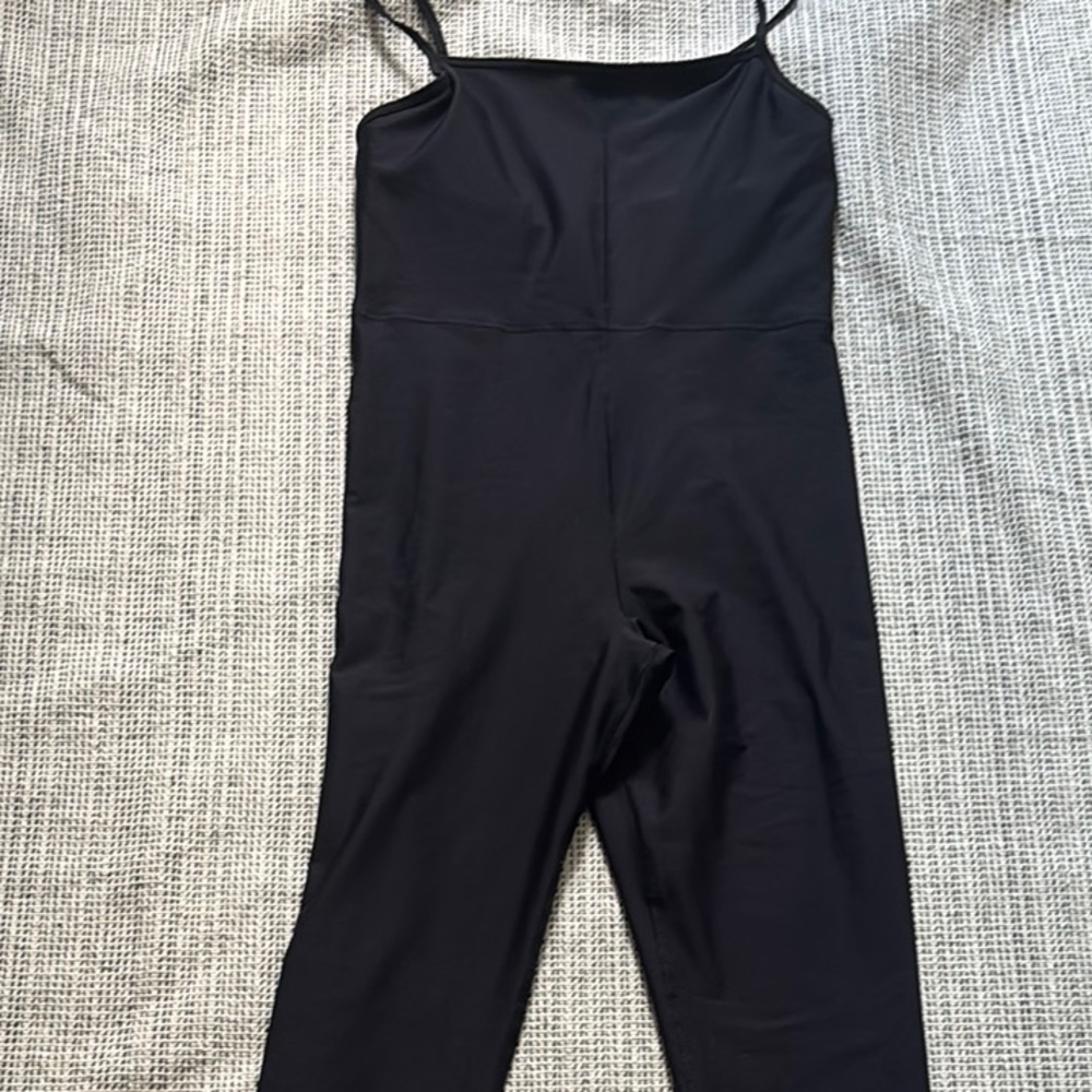 Old Navy Women’s Black Sleeveless Jumpsuit with Built In Bra SZ Large